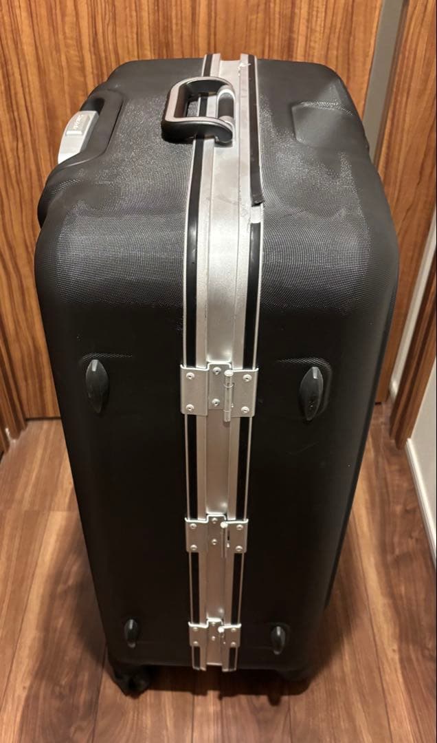 サムソナイト 大型スーツケース TSAロックあり ネームタグ、鍵つき、使用2回