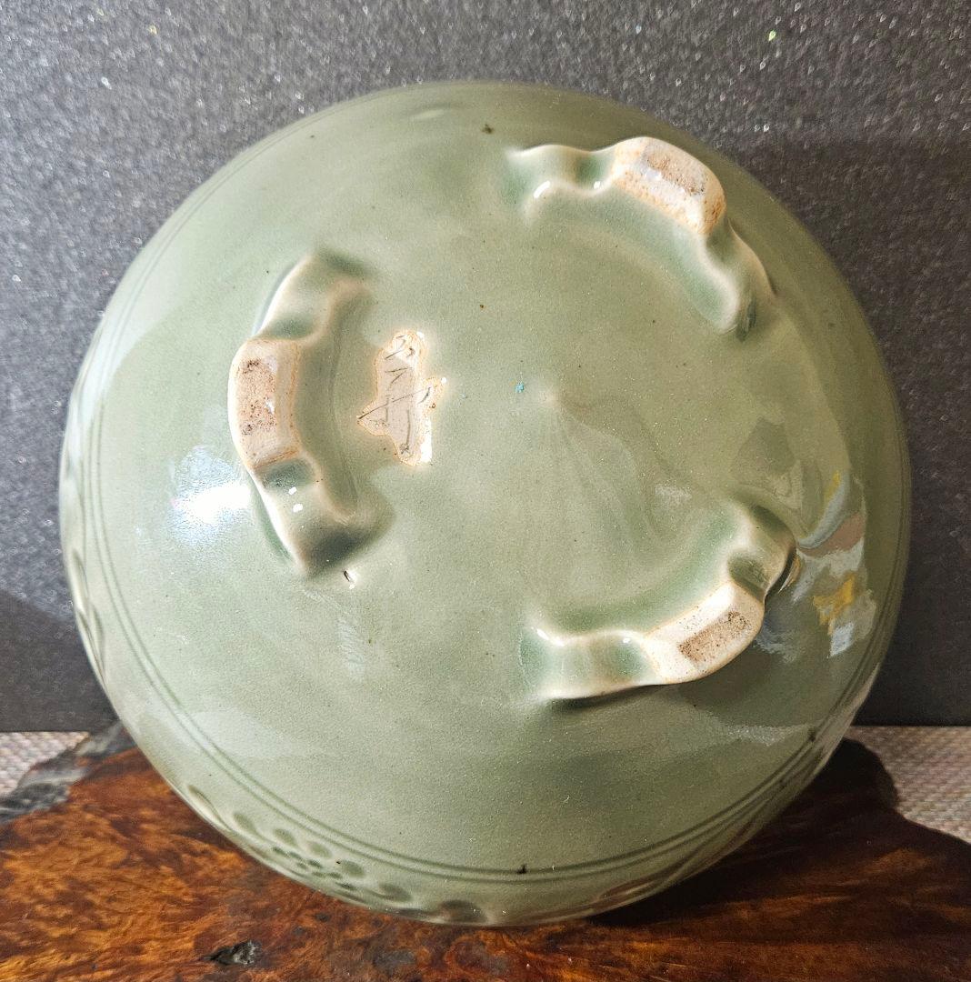 現代作家作　菊花文刻　青瓷　青磁　大香炉　花入れ　花器　口径約19.5cm　灰付