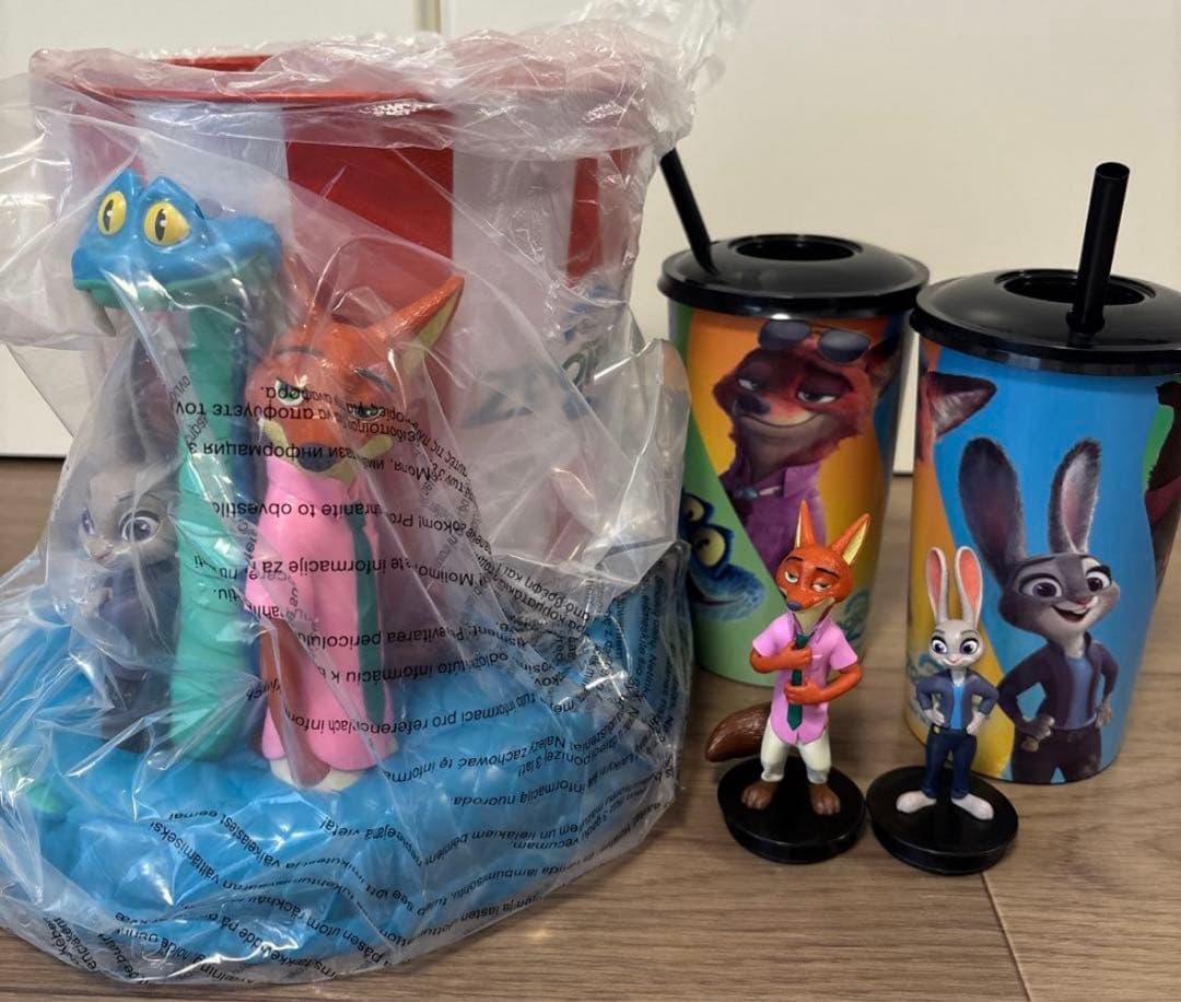 ズートピア　ポップコーンボックス　ドリンクホルダー2種　TOHOシネマズ限定