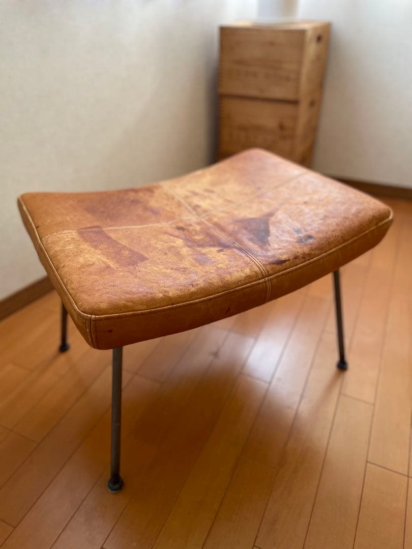 TRUCK トラックファニチャー FURROWED レザー スツール