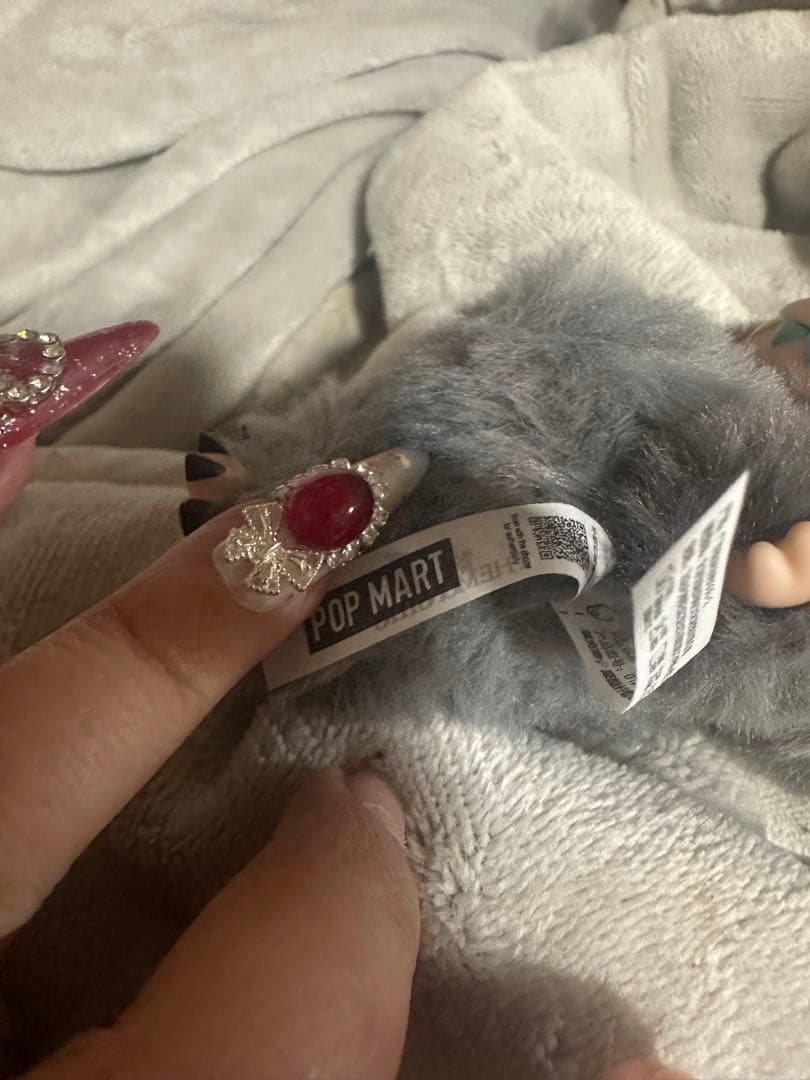 ア*ン様 ポップマート ラブブ エナジー シークレット 箱、カードなし 正規品