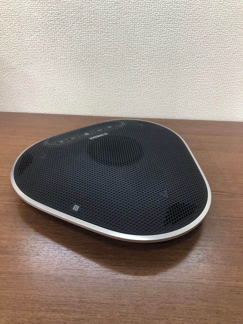 YAMAHA スマートスピーカー 三角形