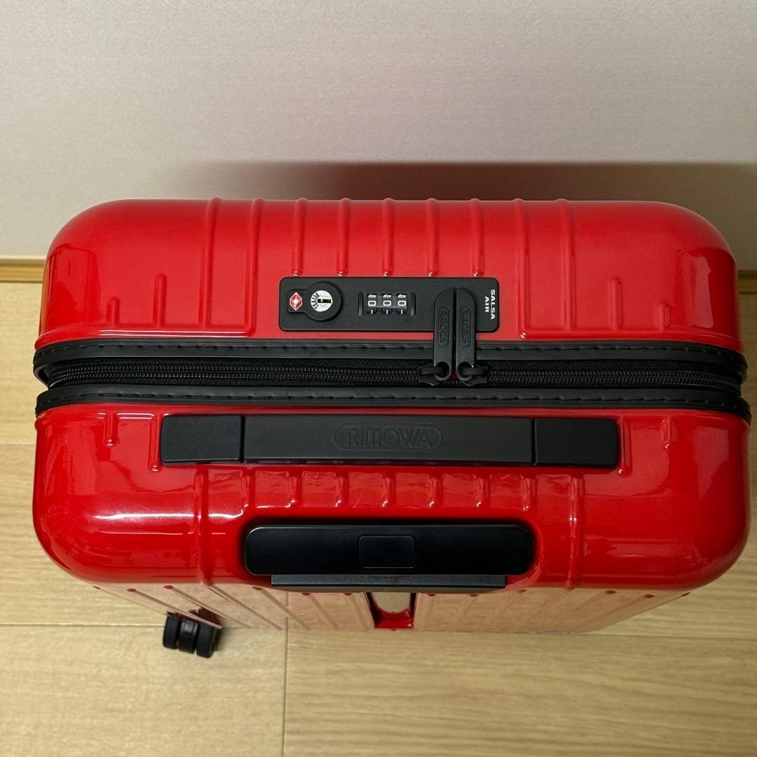 希少！リモワ　サルサエアー　キャビン　4輪　820.52 赤　機内持ち込み可