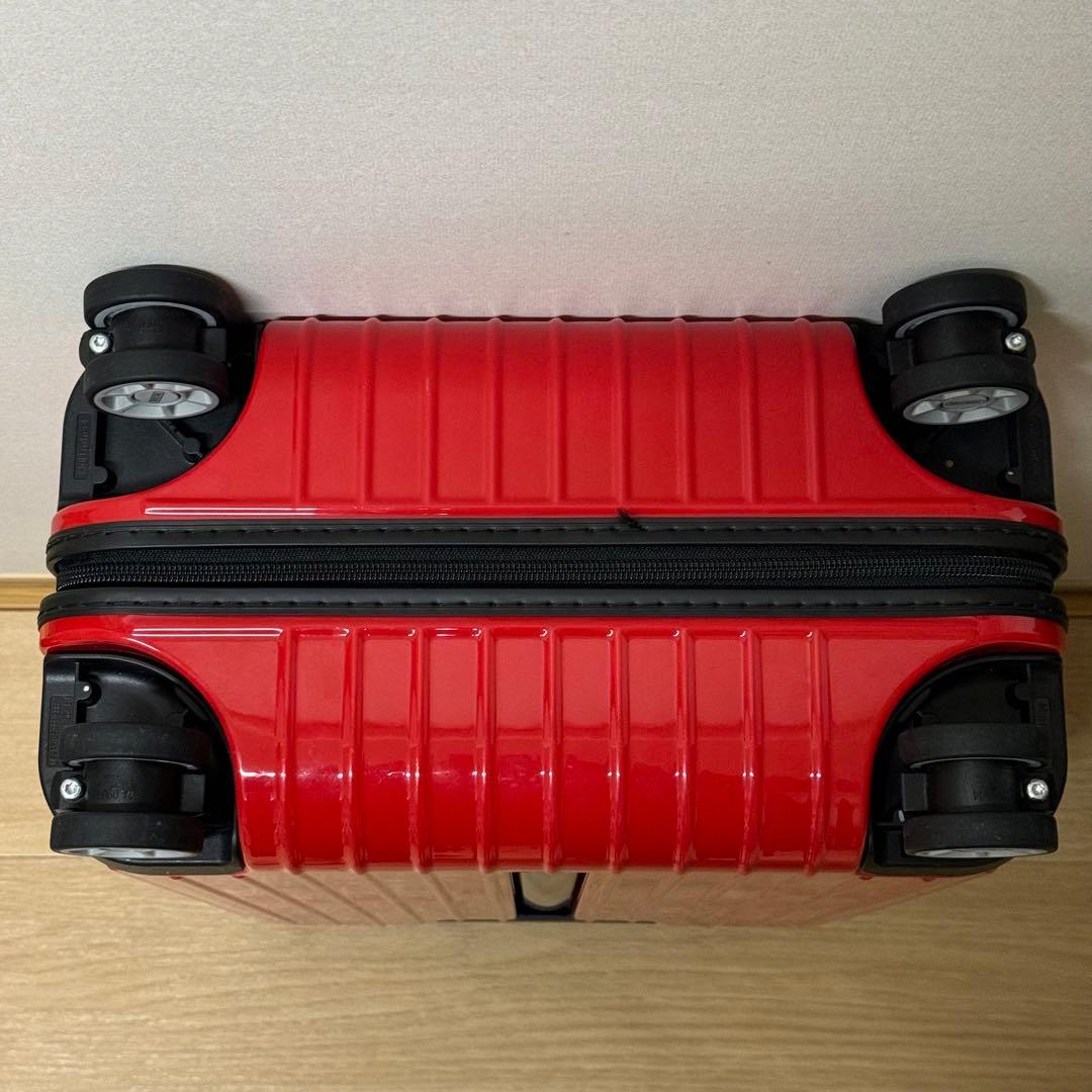 希少！リモワ　サルサエアー　キャビン　4輪　820.52 赤　機内持ち込み可