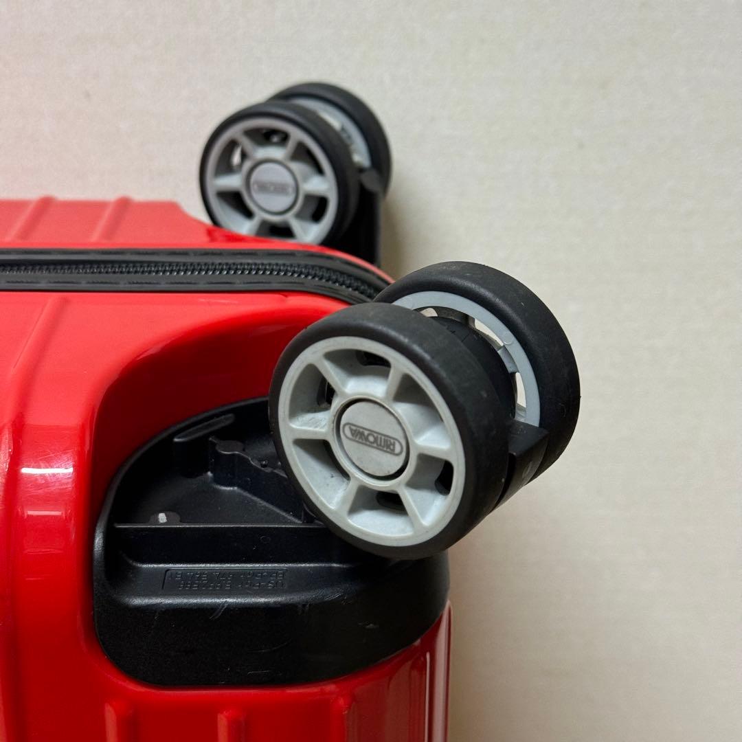 希少！リモワ　サルサエアー　キャビン　4輪　820.52 赤　機内持ち込み可