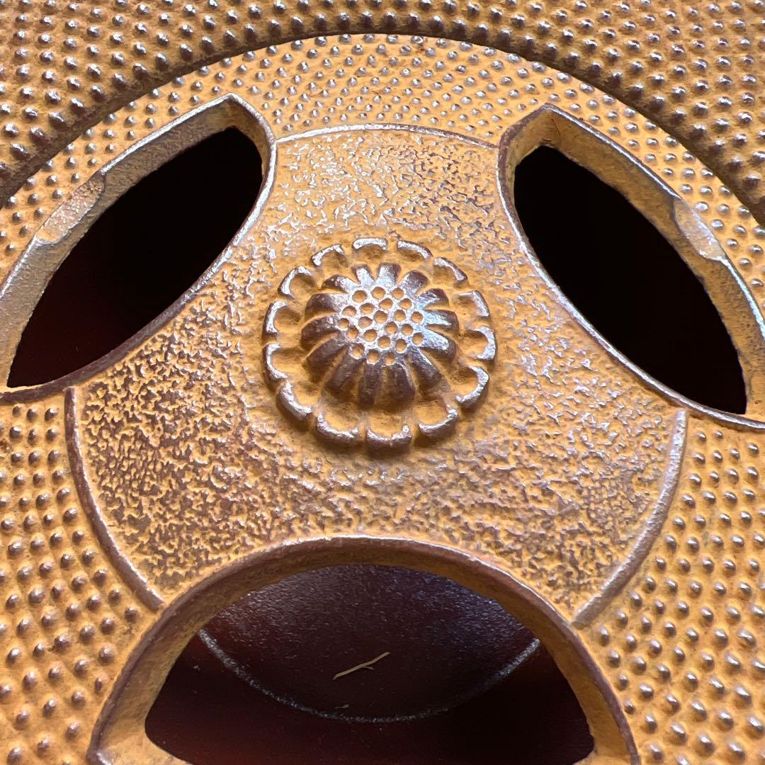 鋳鉄製 花柄灰皿　22.2センチ　南部鉄器　応接室　灰皿　大型