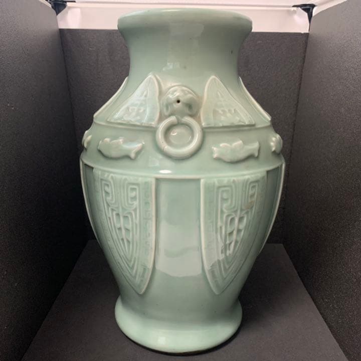 青磁　壷　花瓶　龍泉窯　朝鮮美術　韓国美術　朝鮮　高麗　高麗青磁