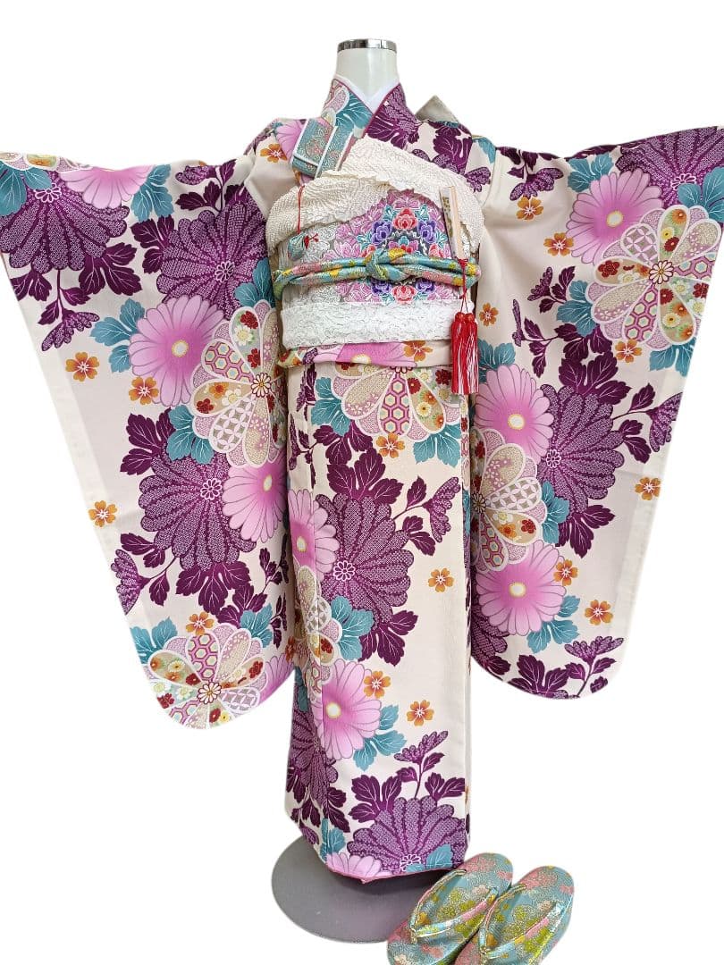 新品着物☆クリーム色大きな花模様着物☆作り帯フルセット