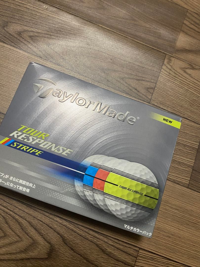 TaylorMade Tour Response Stripe 3ピースボール