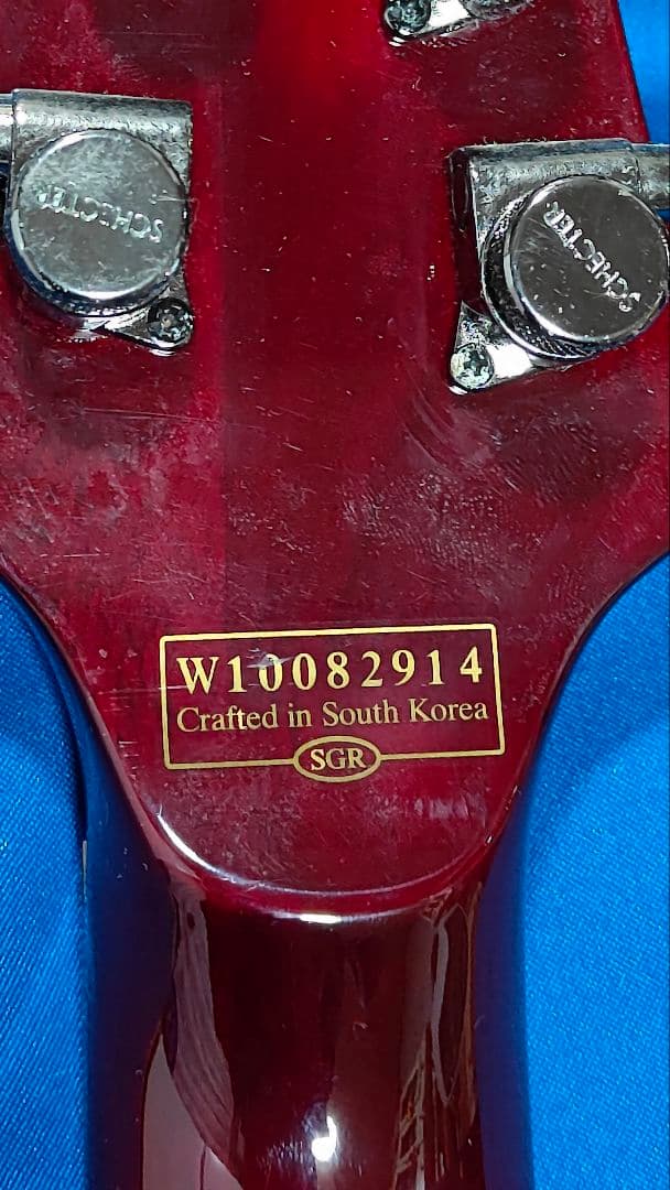 Schecter Diamond Series Hellraiserレッド