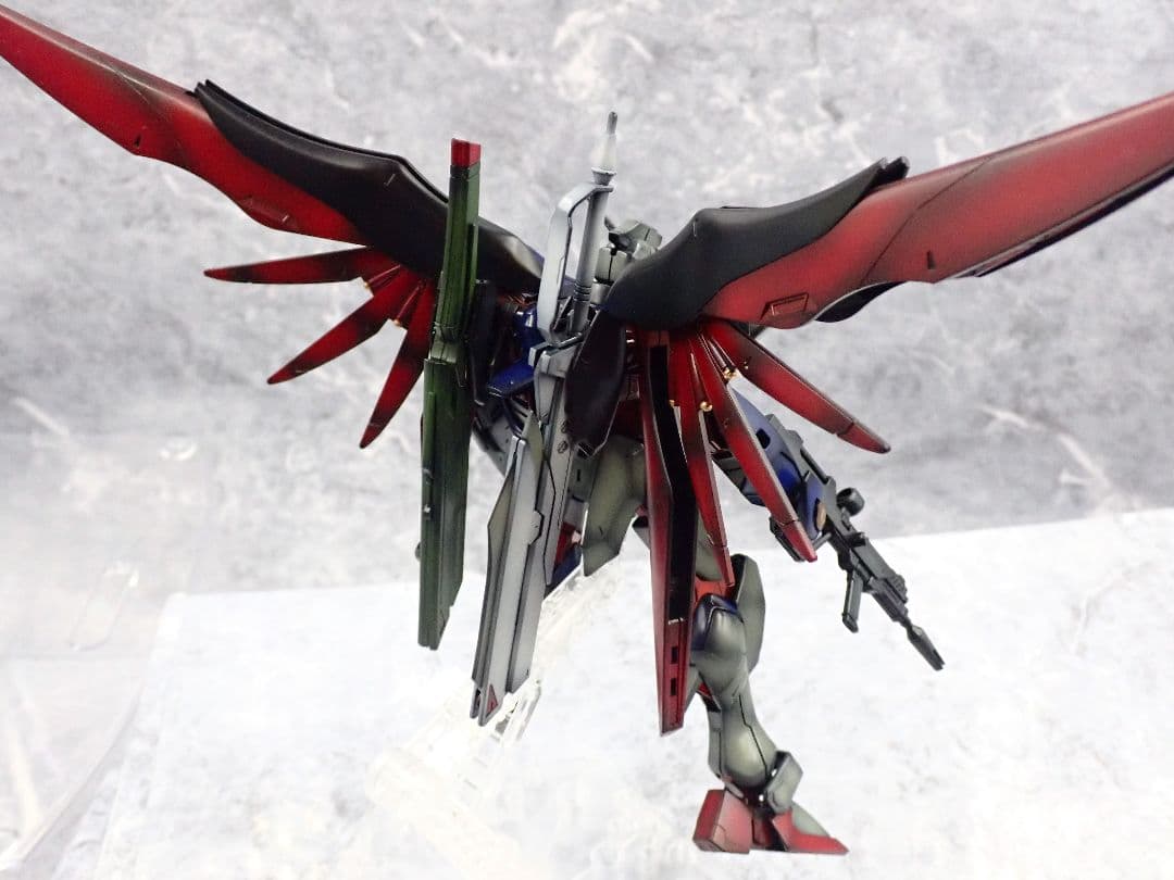 HGデスティニーガンダム、イモータルジャスティスガンダム 全塗装 ガンプラ完成品