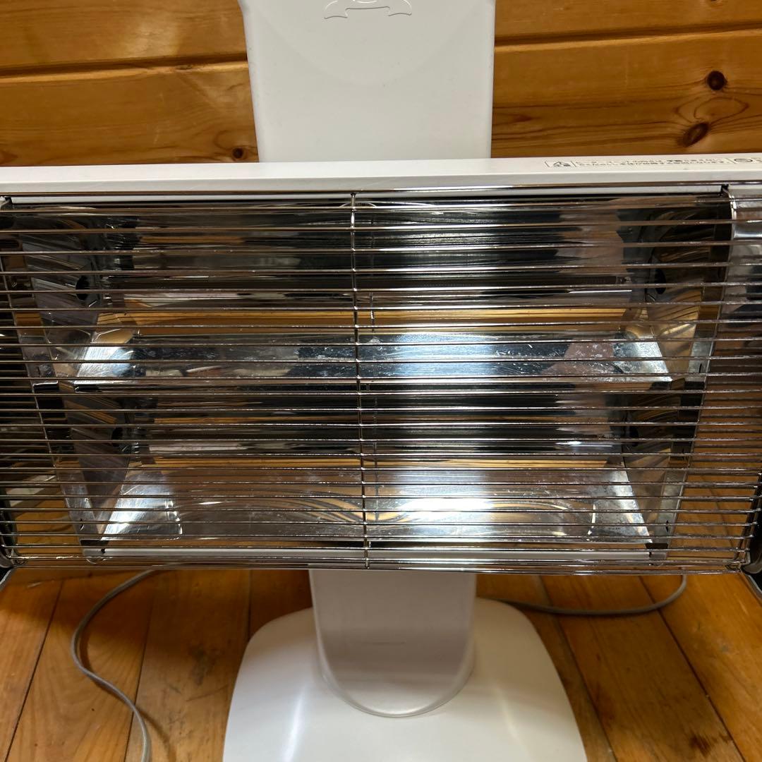 アラジン 遠赤グラファイトヒーター 2021年製（白）