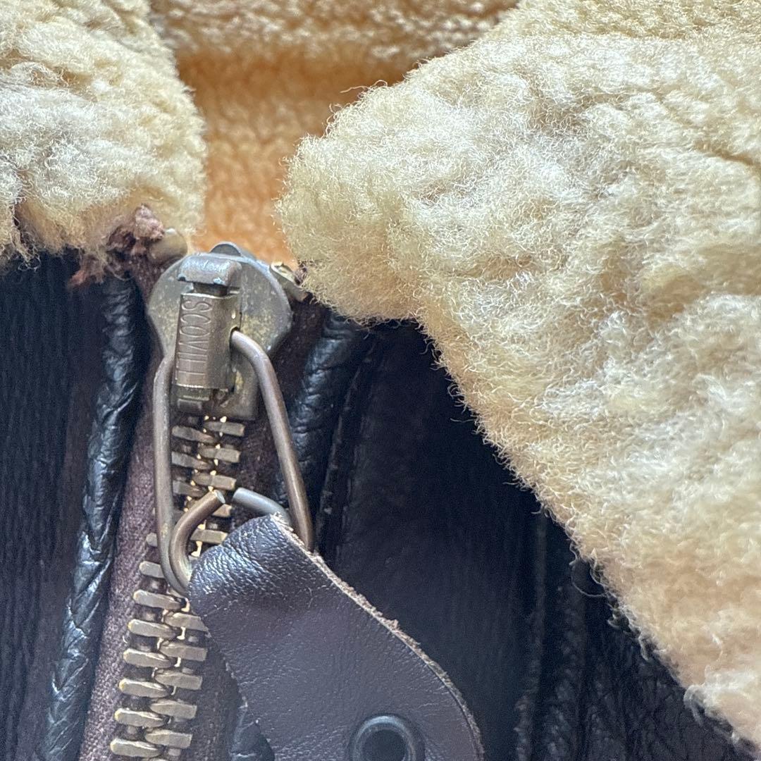 再評価3倍以上価値‼️お宝‼️フライトジャケット米国海軍仕様M445皮の素材を変更