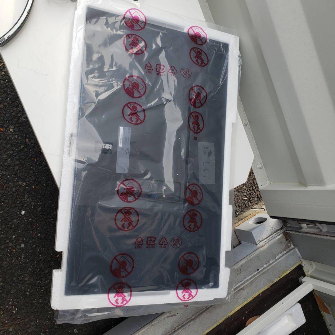 美品　未使用に近いLGモニター　31.5インチ大画面IPS FHDモニター