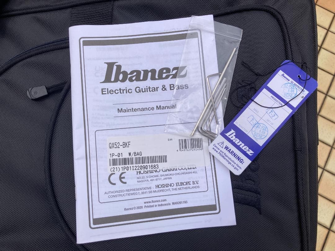 Ibanez QX52-BKF ケース付き