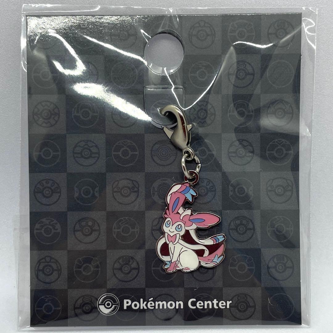 【新品☆未開封】ニンフィアチャーム　ボタン＆ニンフィアポケモンスケールワールド