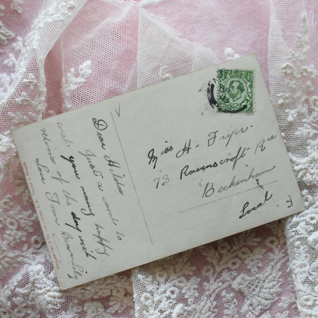 アンティークポストカード　おともだち　テディベアと少女　1913年