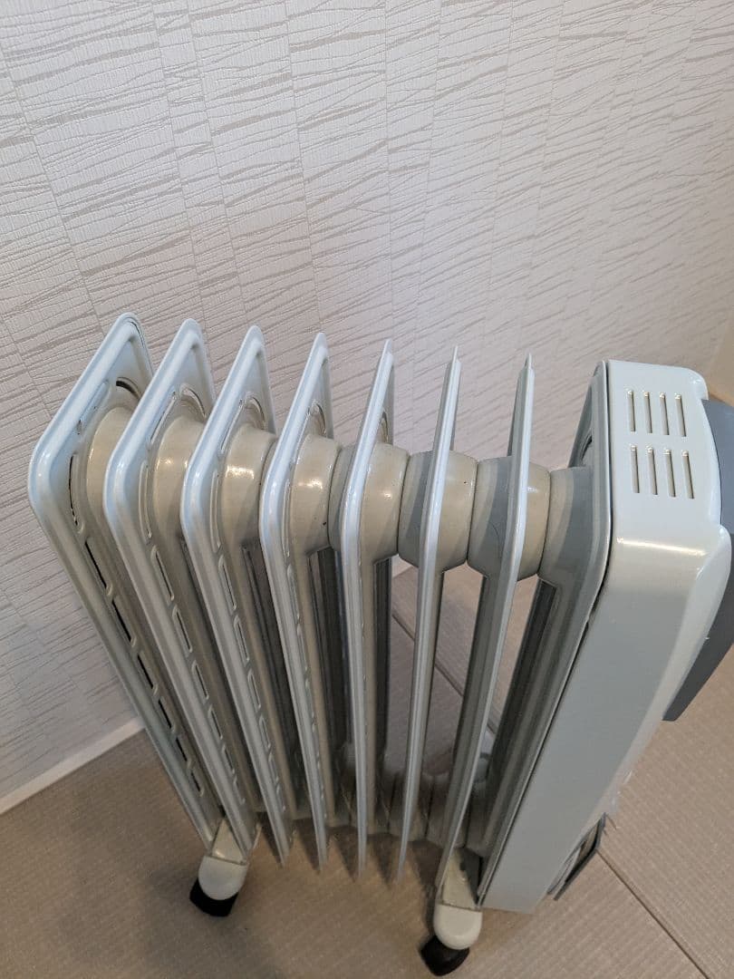 【送料込】デロンギ オイルヒーターH770812EFSN-GY