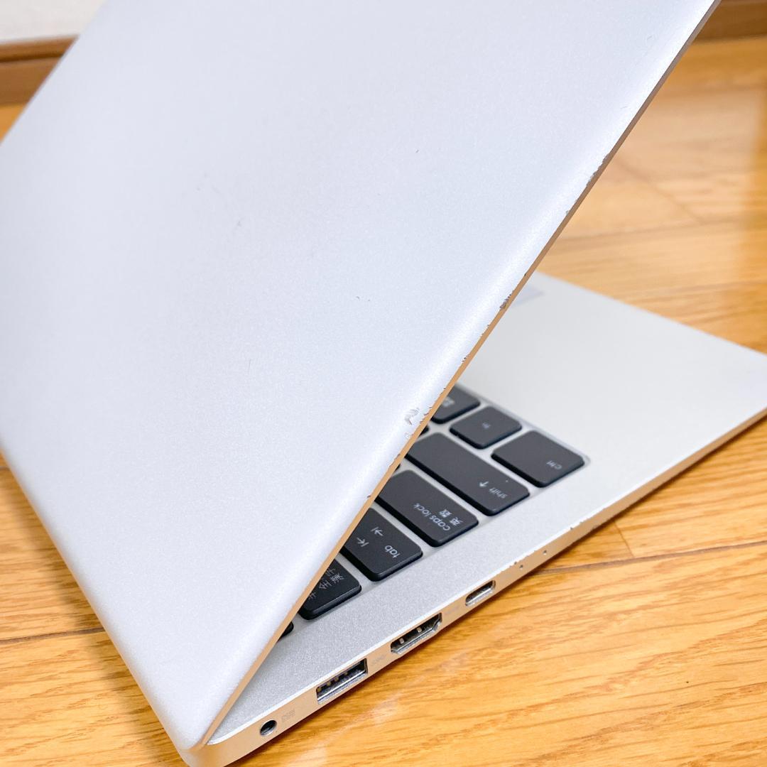 8世代i5 SSD256 メモリ8 すぐ使える薄型軽量ノートパソコン キーライト
