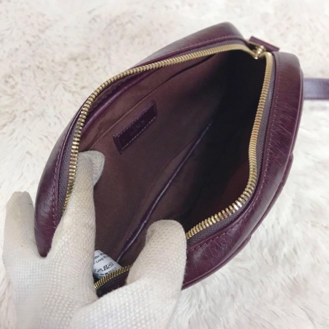 希少 A.P.C. レザー ロゴ キルト ライン ショルダーバッグ クロスボディ