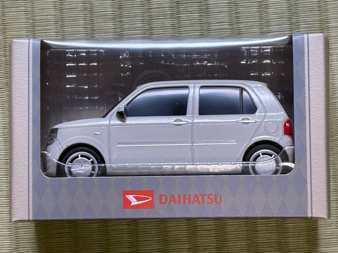 プルバックカー DAIHATSU ダイハツ トコット パールホワイトⅢ