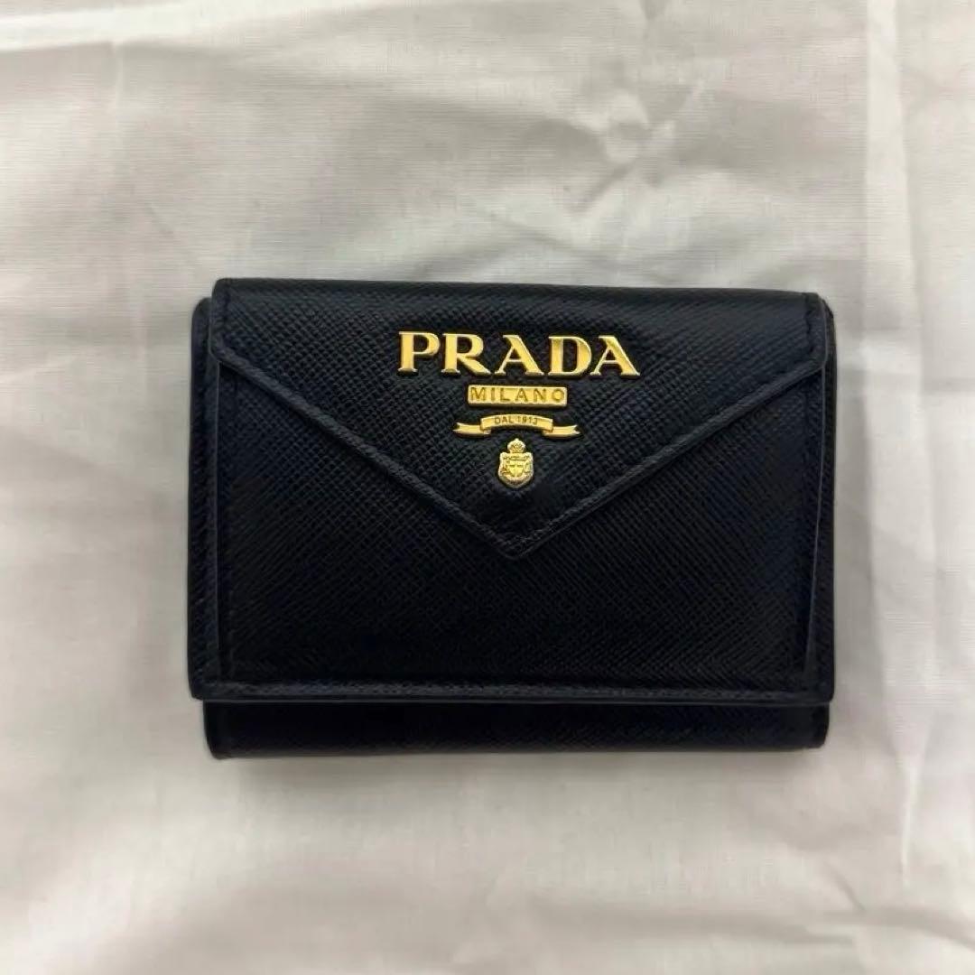 PRADA 三つ折り財布 サフィアーノレザー ブラック