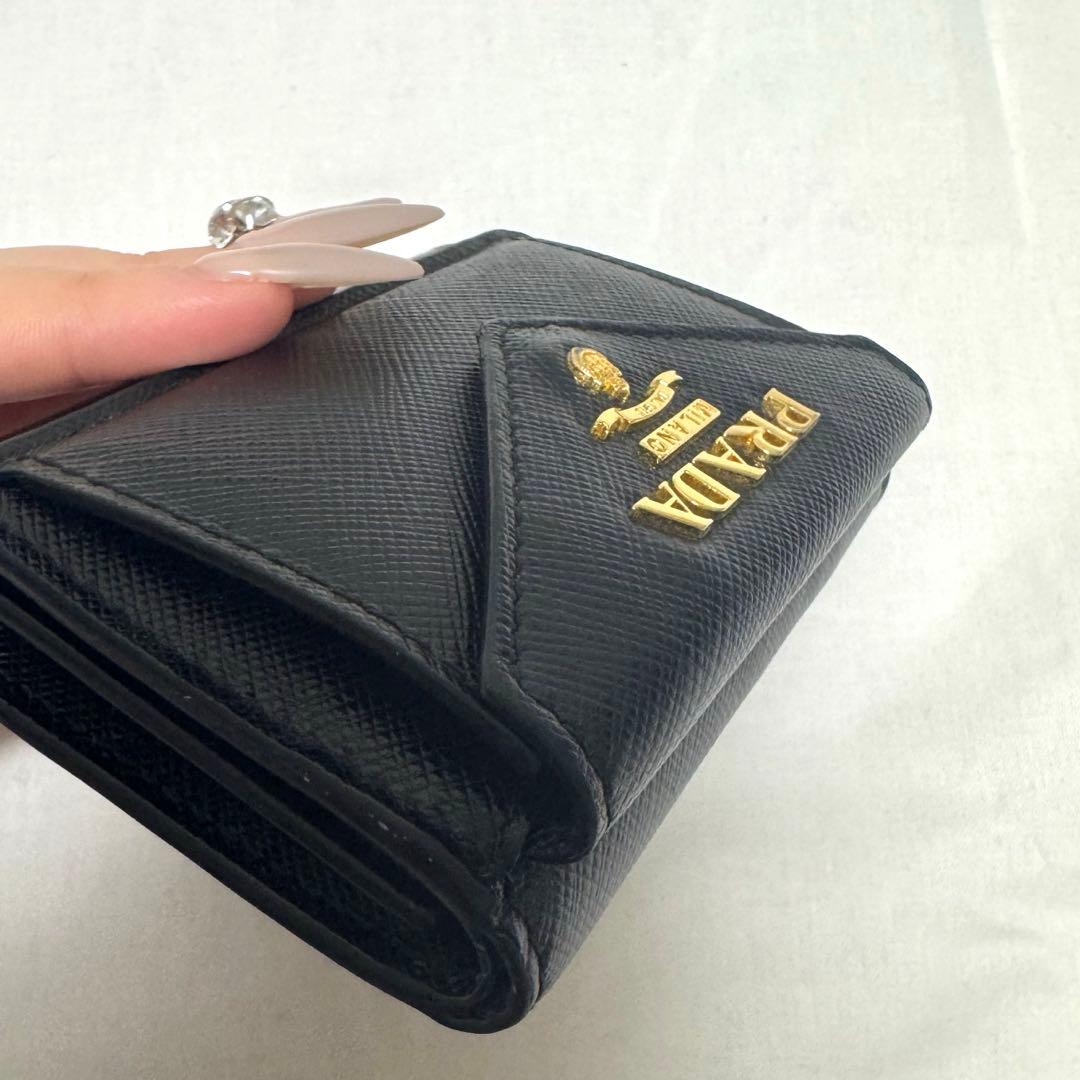PRADA 三つ折り財布 サフィアーノレザー ブラック