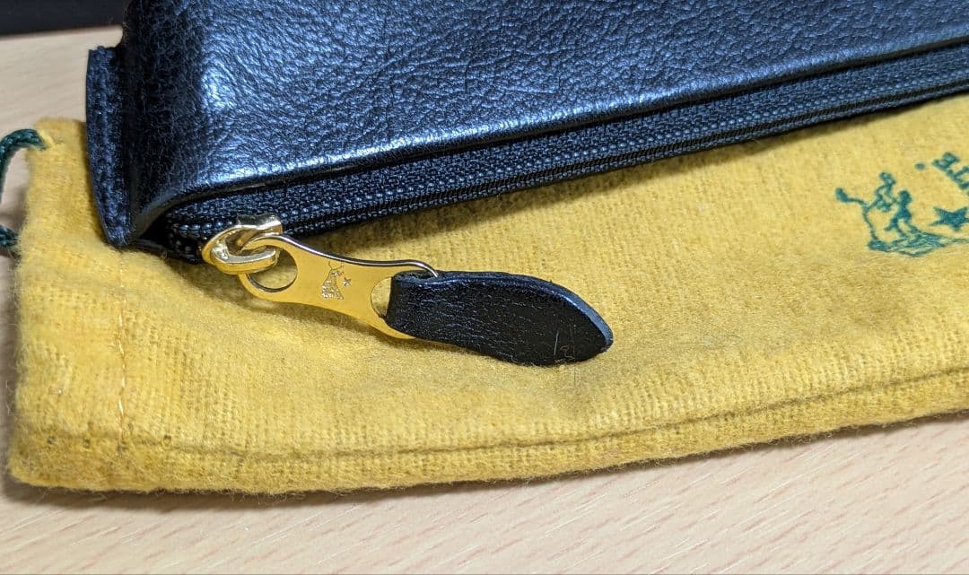 ペンケース　IL BISONTE (イル ビゾンテ)