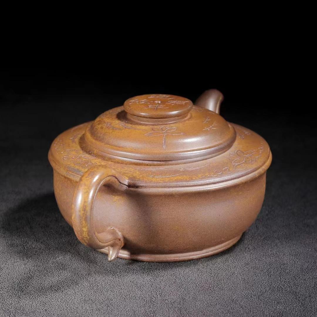 中国古美術・原鉱底槽清紫砂壺(高温窯変) ·底款:兪錫山·紫砂・朱泥・急須・置物