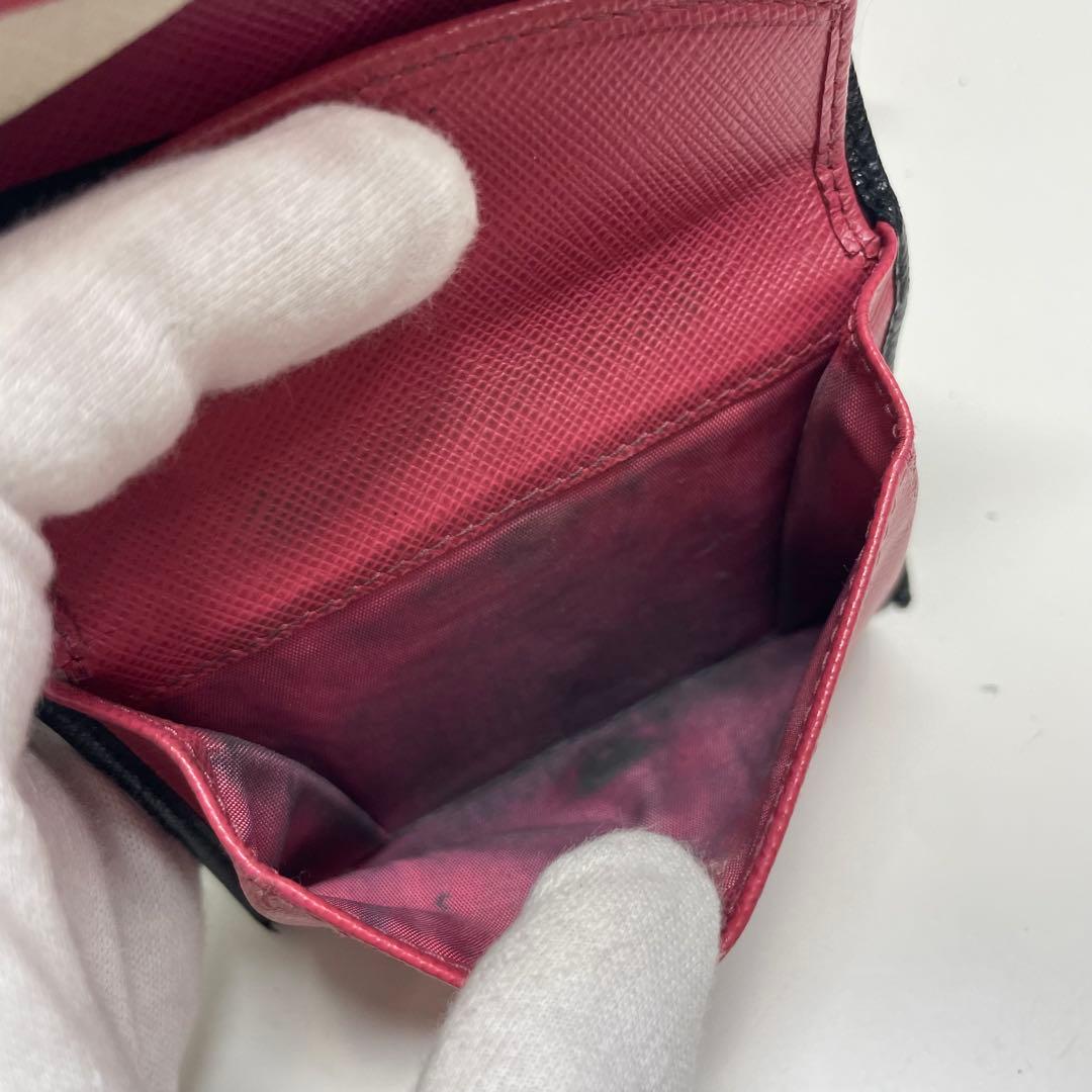 Y*U様 PRADA ブラック 二つ折り財布 箱付き