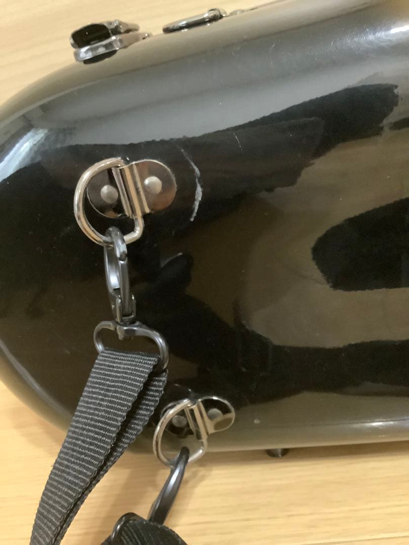 テナーサックス　シャイニーケース 黒