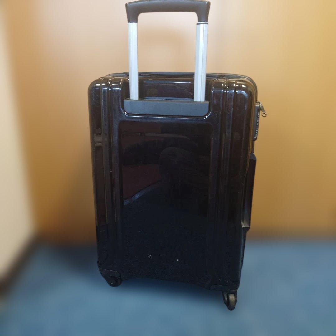 【機内持込み】ゼロハリバートン スーツケース 32L 4輪