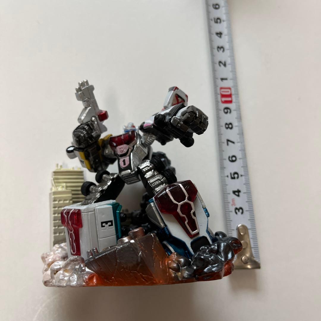 黒十字軍ポーチと戦隊ヒーロー ジオラマフィギュア セット