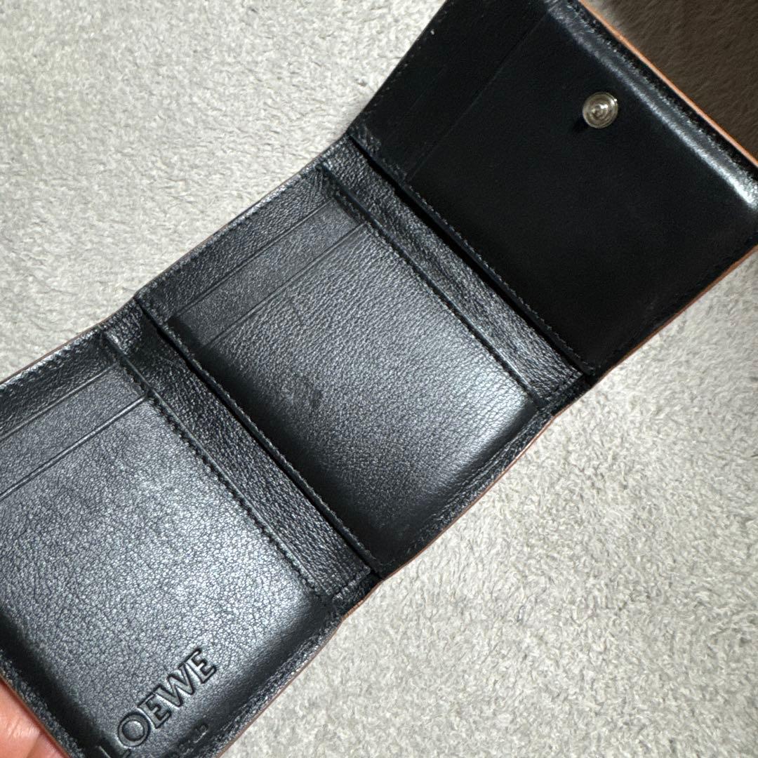 ロエベ　アナグラム トライフォールド ウォレット