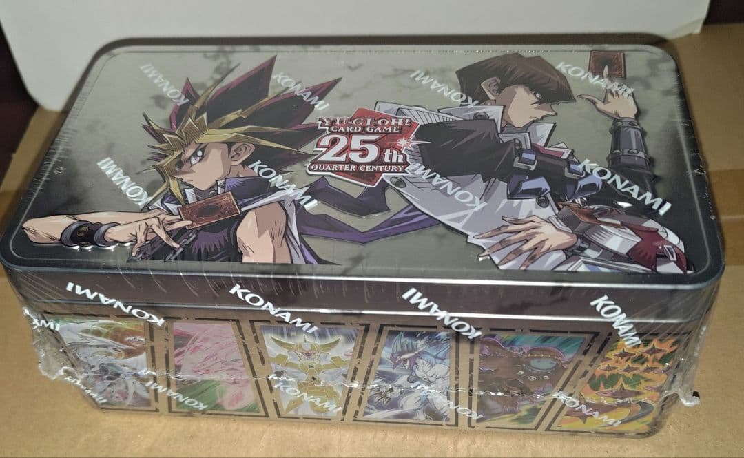 遊戯王OCG 25周年記念デュエルモンスターズデザイン 未開封 EU版