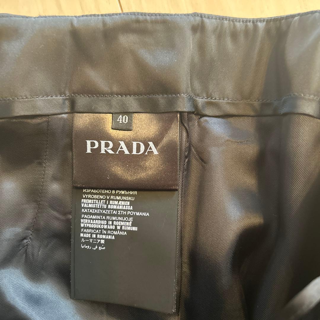 プラダ　PRADA スカート　40（M）黒　新品同様　美品