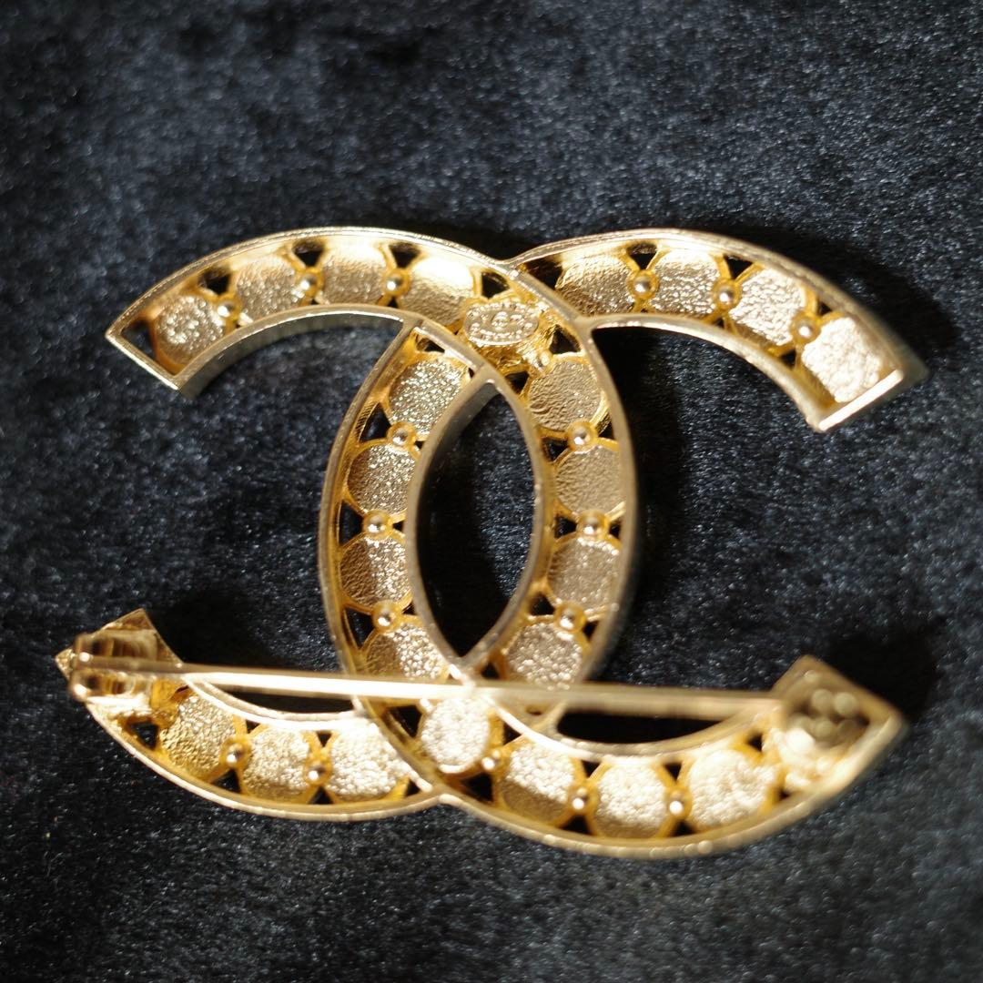 CHANEL ブローチ CCマーク ビジュー ラインストーン