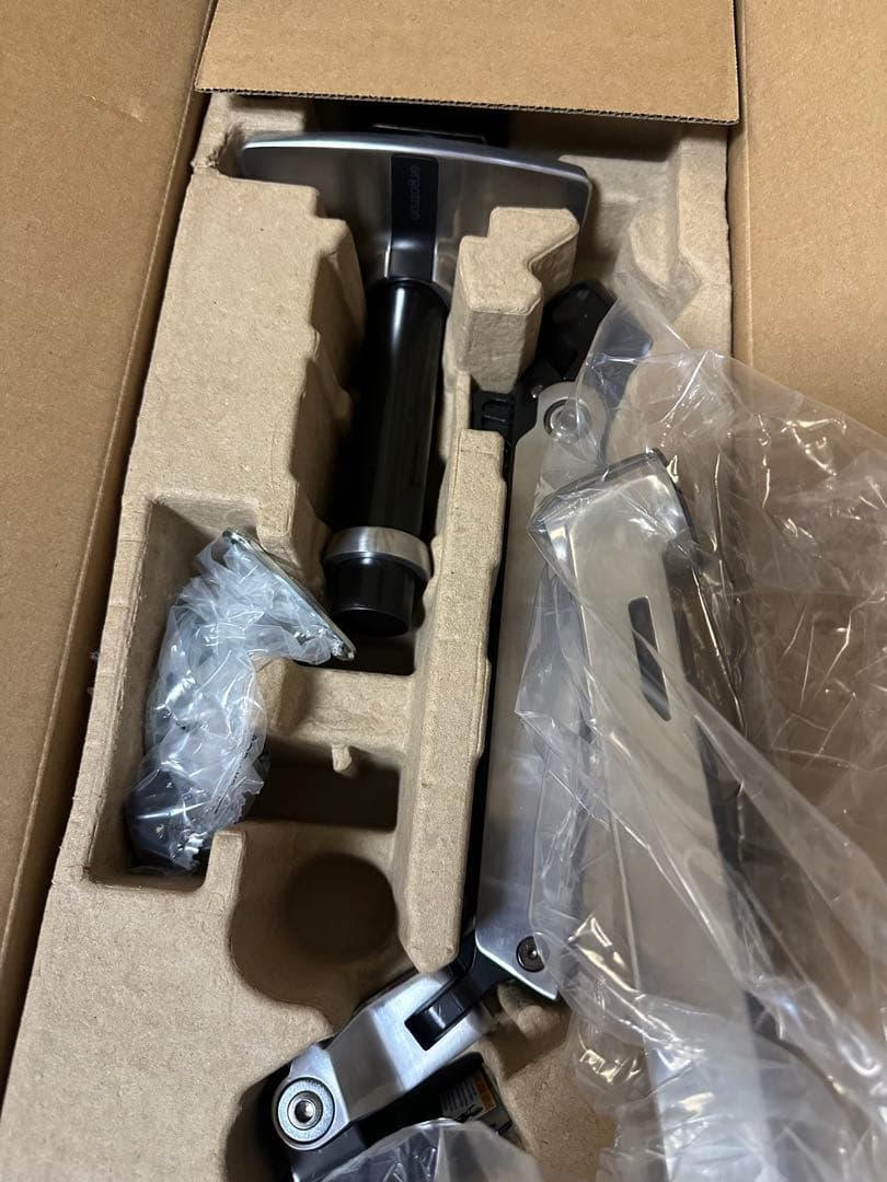 エルゴトロン　モニターアーム