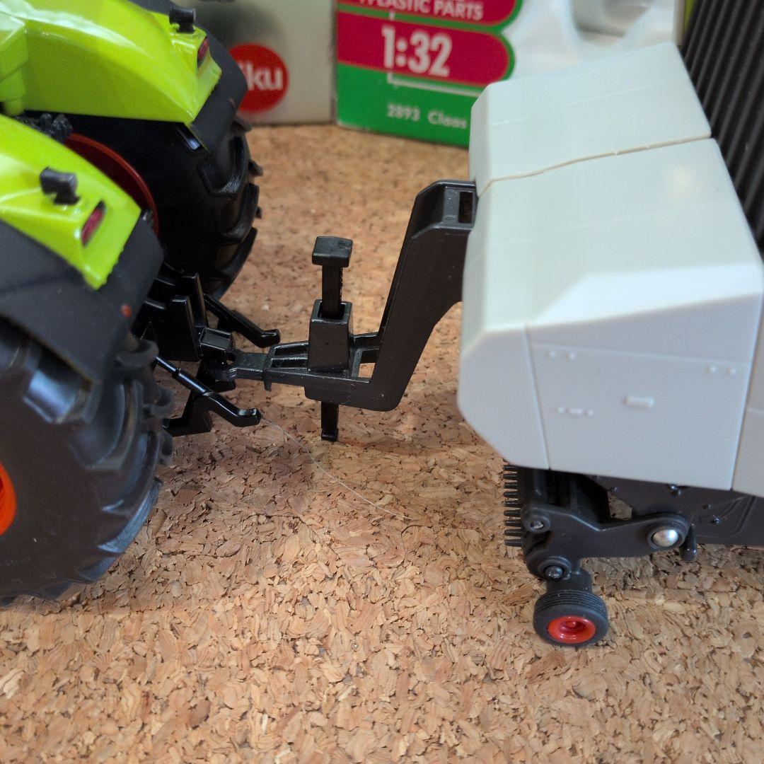 SIKU claas tractor axion＆cargo 1:32