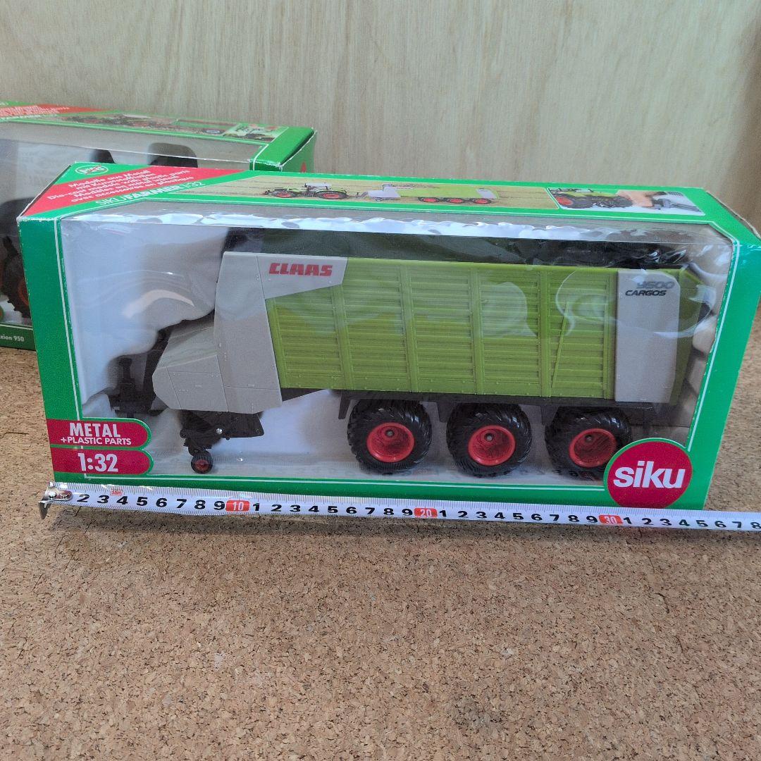 SIKU claas tractor axion＆cargo 1:32