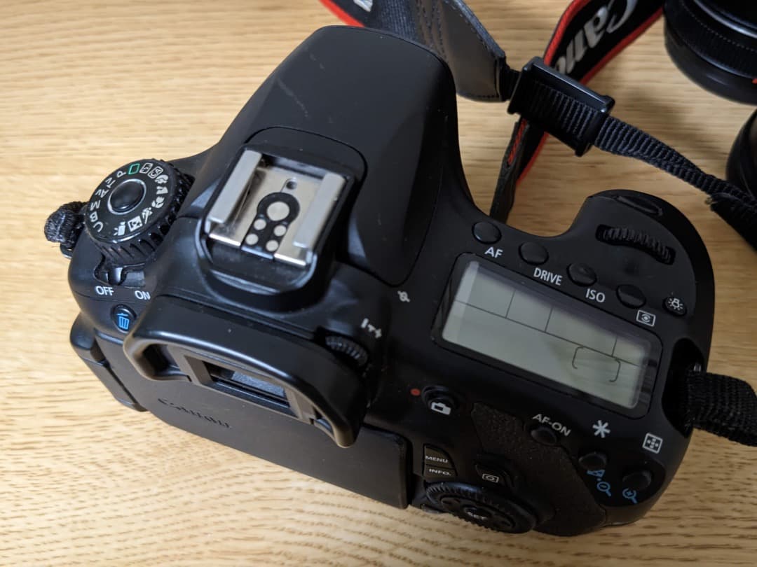 キヤノン EOS 60D 2レンズセット（18-135mm+10-18mm）