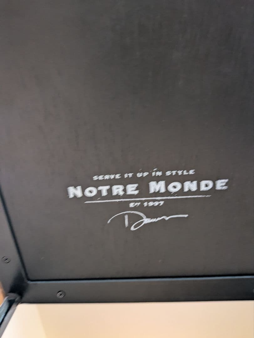 ブランドジュリエ　サイドテーブル　黒　アイアン