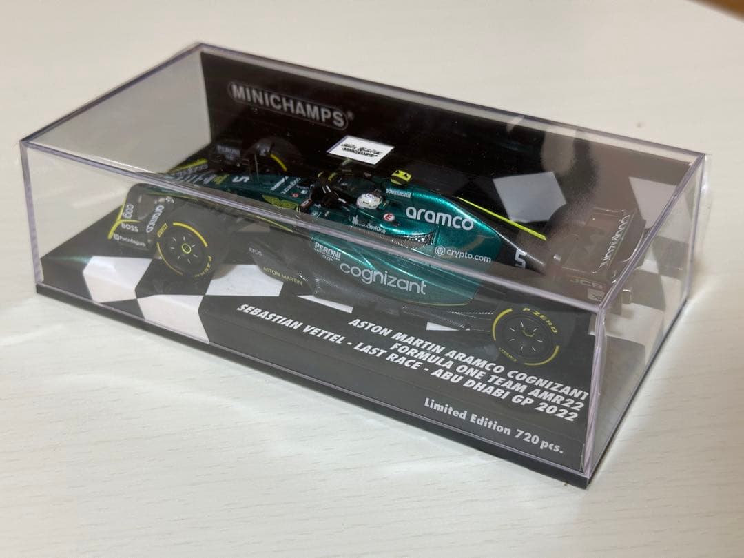 ミニチャンプス 1/43 アストンマーティン 2022 ベッテル ラストレース