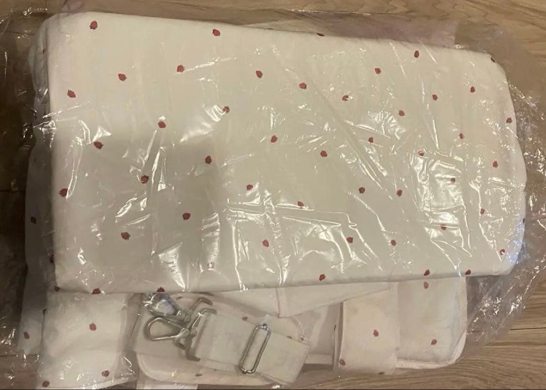 GELATO PIQUE ストロベリーキャリーバッグ