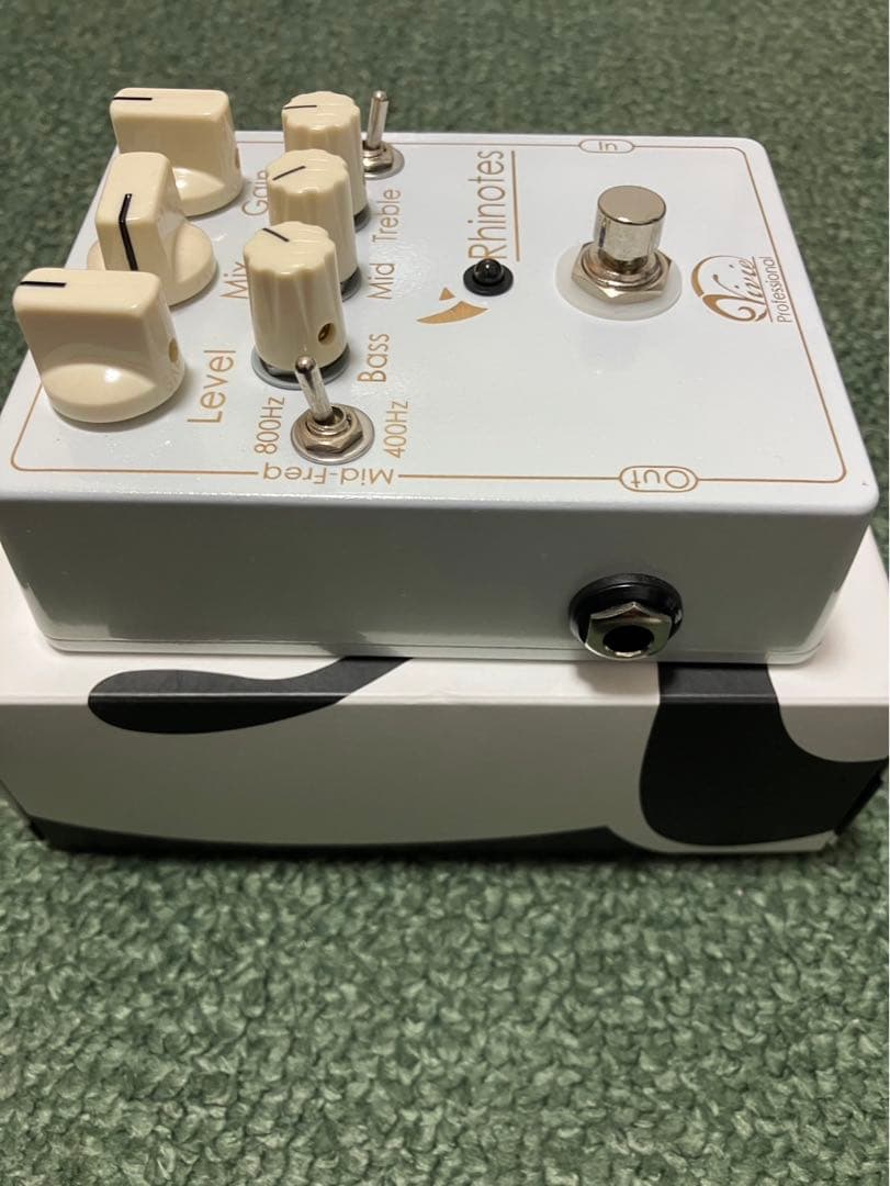 Viva Rhinotes ベース オーバードライブ 限定カラー 白