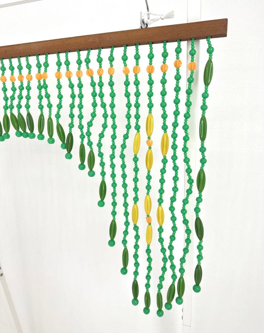 レトロポップ　ビーズカーテン　ビーズのれん　珠のれん　緑　昭和レトロ