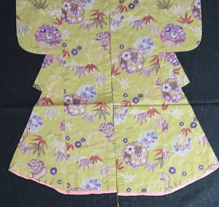 ★コレクション・上品で高級感漂う 和工房れおん・【金彩のれん 】花柄着物デザイン