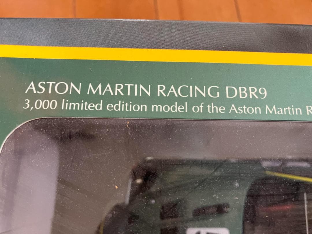 アストンマーチン　オートアート　ASTON MARTIN RACING DBR9