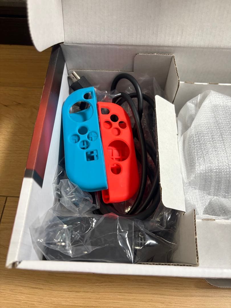 Nintendo Switch 青/赤 Joy-Con