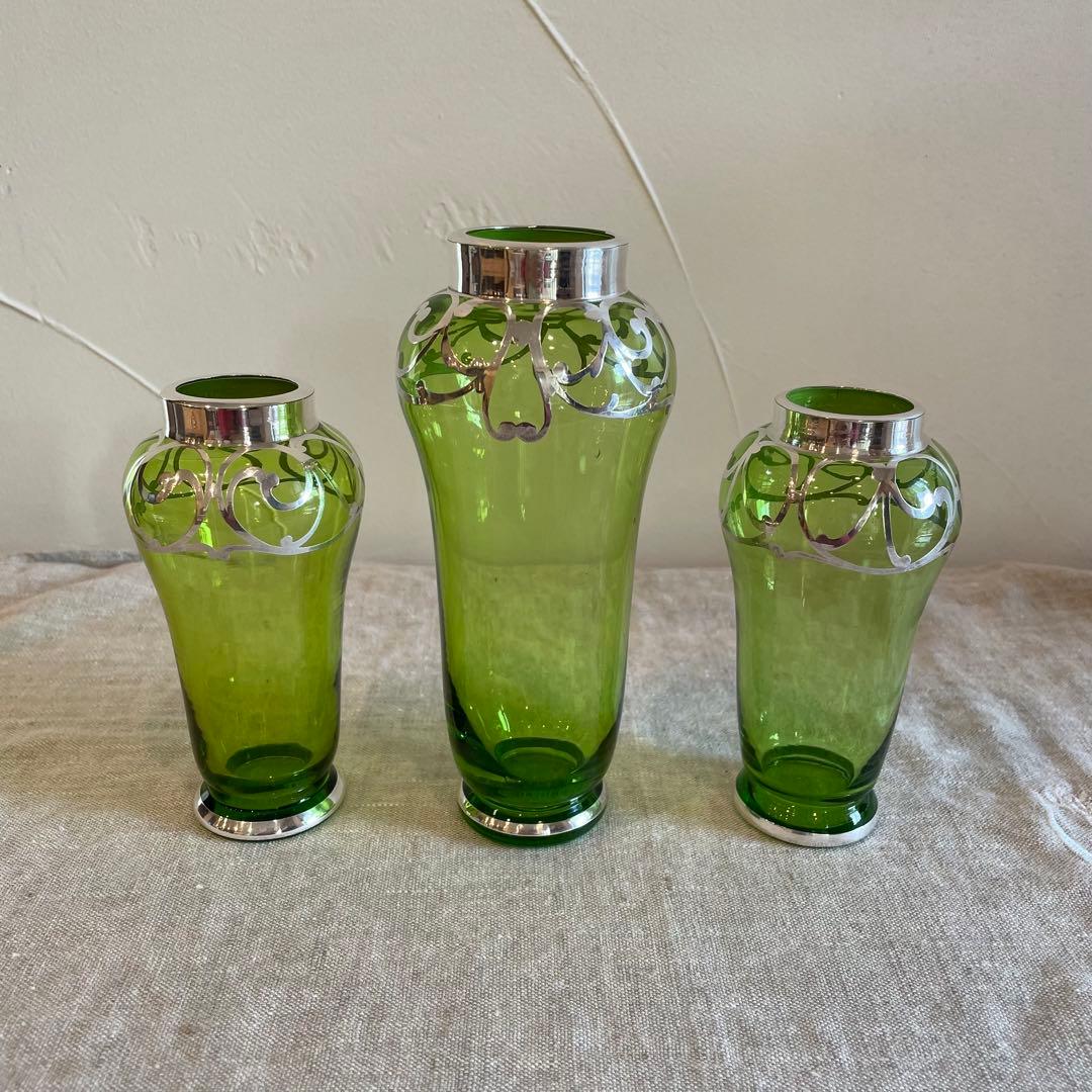 シルバーオーバーレイ　色ガラス　花瓶 アールヌーボー　フラワーベース　花器